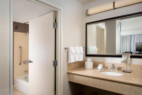 Courtyard by Marriott San Antonio SeaWorld/Lackland image 23